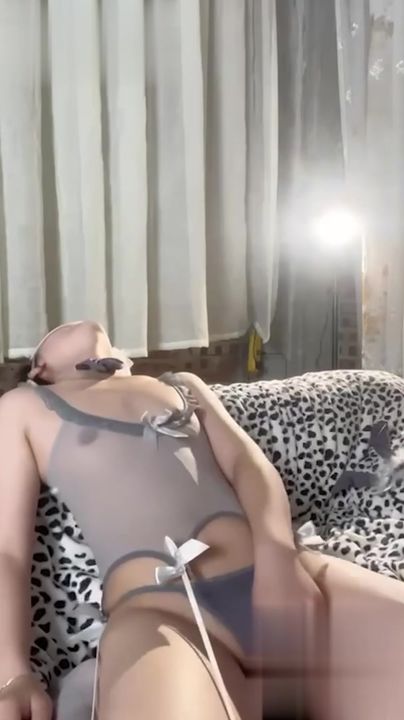 【69堂午夜视频】独家曝光_抖音御姐_小巧玲珑_瑜伽形体私教老师_688定制福利_原来玩健身的骚起来是这种感觉