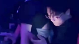 【69堂午夜视频】黑料吃瓜-盘锦布车酒吧do瓜_辽油三高_王庸昊_酒吧做爱！监控下两人无惧羞涩_视频疯传全网_引发焦点