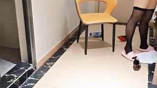 【69堂午夜视频】黑料吃瓜-老公不在家少妇小伙酒店约炮大奶女同事_情趣黑丝被小伙子玩的出水