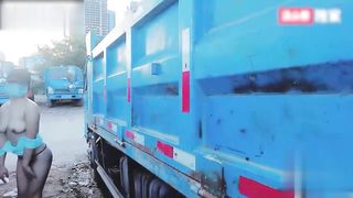 【69堂午夜视频】黑料吃瓜-色影师拍摄极品身材素人模特_在户外拍裸照被很多路人看到了_内裤都脱了_大型社死现场啊