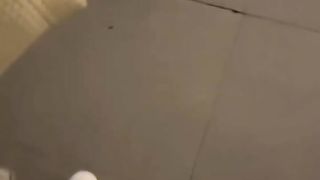 【69堂午夜视频】黑料吃瓜_为了流量不择手段_肉丝高跟少妇主播深夜户外勾引小哥_看准自己的猎物后拉到公厕就是一顿伺候