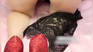 【69堂午夜视频】黑料吃瓜_红高跟淫妻跪求老公鸡巴猛操，肥臀开裆裤骚穴湿透爽到天崩