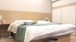 【69堂午夜视频】男爵探花外围妹子