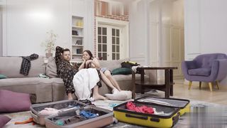 【69堂午夜视频】骚逼实况调查团汇编用大鸡巴测试骚逼们的湿润程度