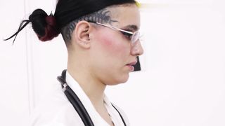 【69堂午夜视频】看医生时提出要进行精液治疗法只好委屈一下丈夫的大鸡巴