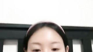 【69堂午夜视频】黑料吃瓜-东北气质大学女神才女弹吉他清唱168的完美身材大长腿道具自慰观众享受帝王般的待遇