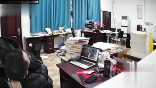 【69堂午夜视频】黑料吃瓜-四川达州铭任园高中男老师勾引学生办公室调情监控全程拍摄真是人前教书人后育人啊