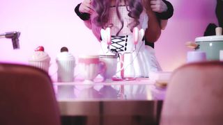 【69堂午夜视频】神似演还珠格格里晴儿的女演员，放学后来到大叔家，被各种舔逼爆操