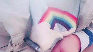 【69堂午夜视频】骚货户外抠逼心痒难耐找了男人野战，被一顿狂艹内射