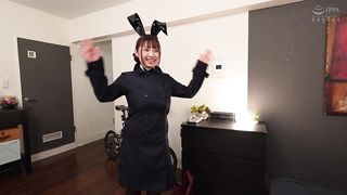 【69堂午夜视频】她是一位拥有光滑透亮白皙肌肤、G罩杯胸围的高挑活泼美女1