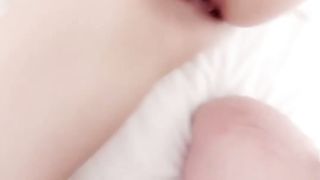 【69堂午夜视频】房东意外被开启身体的开关被房客玩到水一直流出来