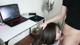 【69堂午夜视频】游戏性爱啪哥哥别玩游戏玩我吃了半天鸡操了没几下就射