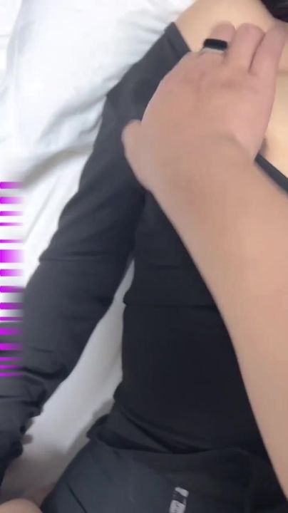 【69堂午夜视频】约操牛仔裤紧身衣美胸姐姐