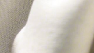 【69堂午夜视频】高二女儿琪琪的同班同学来我家找琪琪玩，被我用迷药同时迷晕