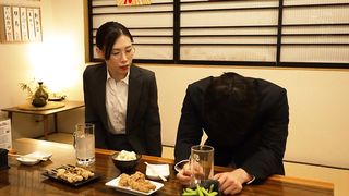 【69堂午夜视频】肉食系人妻女上司诱惑部下欲罢不能2