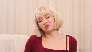 【69堂午夜视频】淫乱表姐妹共享肉棒