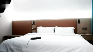 【69堂午夜视频】征服感慢慢激情爆操，有种小马开大车既视感