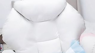 【69堂午夜视频】彤彤宝贝黑丝高跟穿着护士情趣装来诱惑狼友，撩骚互动听指挥漏出骚奶子，逼里塞着跳蛋用大黑牛自慰阴蒂真骚