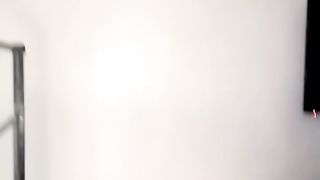 【69堂午夜视频】极品美模航空菲菲大秀直播露脸，完美好身材把阴唇都快干翻了，淫声荡语互动撩骚，道具抽插呻吟可射精彩刺激