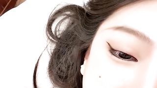 【69堂午夜视频】西奶带好闺蜜一起直播被大哥玩双飞，全程露脸黑丝情趣，淫声荡语口交大鸡巴， 被大哥各种蹂躏爆草叫爸爸2476