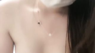 【69堂午夜视频】颜值不错的姑娘深夜激情听狼友指挥，道具双插骚逼和菊花玩的真刺激，掰开给狼友看骚穴特写，揉着奶子浪叫