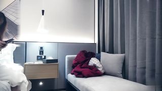 【69堂午夜视频】高价约极品外围，美艳动人，女神一对豪乳诱人，激情啪啪猛操