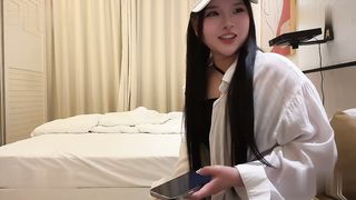 【69堂午夜视频】02年水嫩小妹，被操的受不了一直求我温柔点