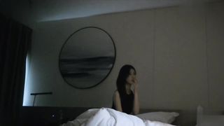 【69堂午夜视频】外表高冷，有纹身感觉是那种不好接近的女孩，长期混迹夜场、DJ圈，实际声音酥酥嗲嗲非常温柔听话