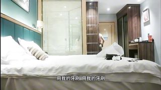 【69堂午夜视频】一对车灯好晃眼，主人更是叫的欢