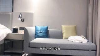 【69堂午夜视频】刚脱毛人造白虎邀请共浴搞一半状态不佳猛男不举