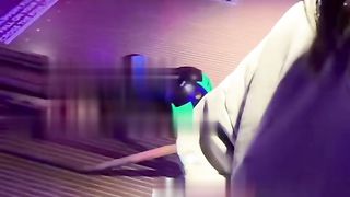 【69堂午夜视频】ktv男厕所爆干性瘾小骚货侧入无套打桩