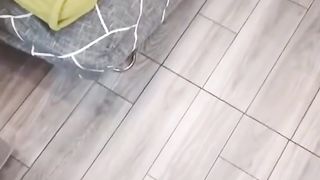 【69堂午夜视频】精虫上脑偷情人妻骚货表姐暴力抽插操出淫水内射以后还问表姐能不能怀他的孩子