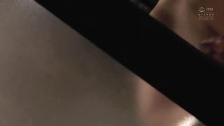 【69堂午夜视频】我的初恋女友身材火辣，性欲旺盛，她脱掉衣服后，让我高潮迭起