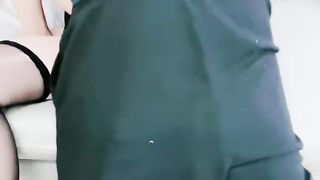 【69堂午夜视频】对白精彩刺激半推半就肉棒无套插入小穴，操爽了就老实了