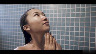 【69堂午夜视频】母狗套装接受大鸡巴主人的使用