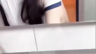 【69堂午夜视频】高中女友考完试就来和我开房做爱