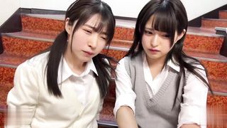 【69堂免费视频】女同学裸体互画图案楼梯内诱惑情欲