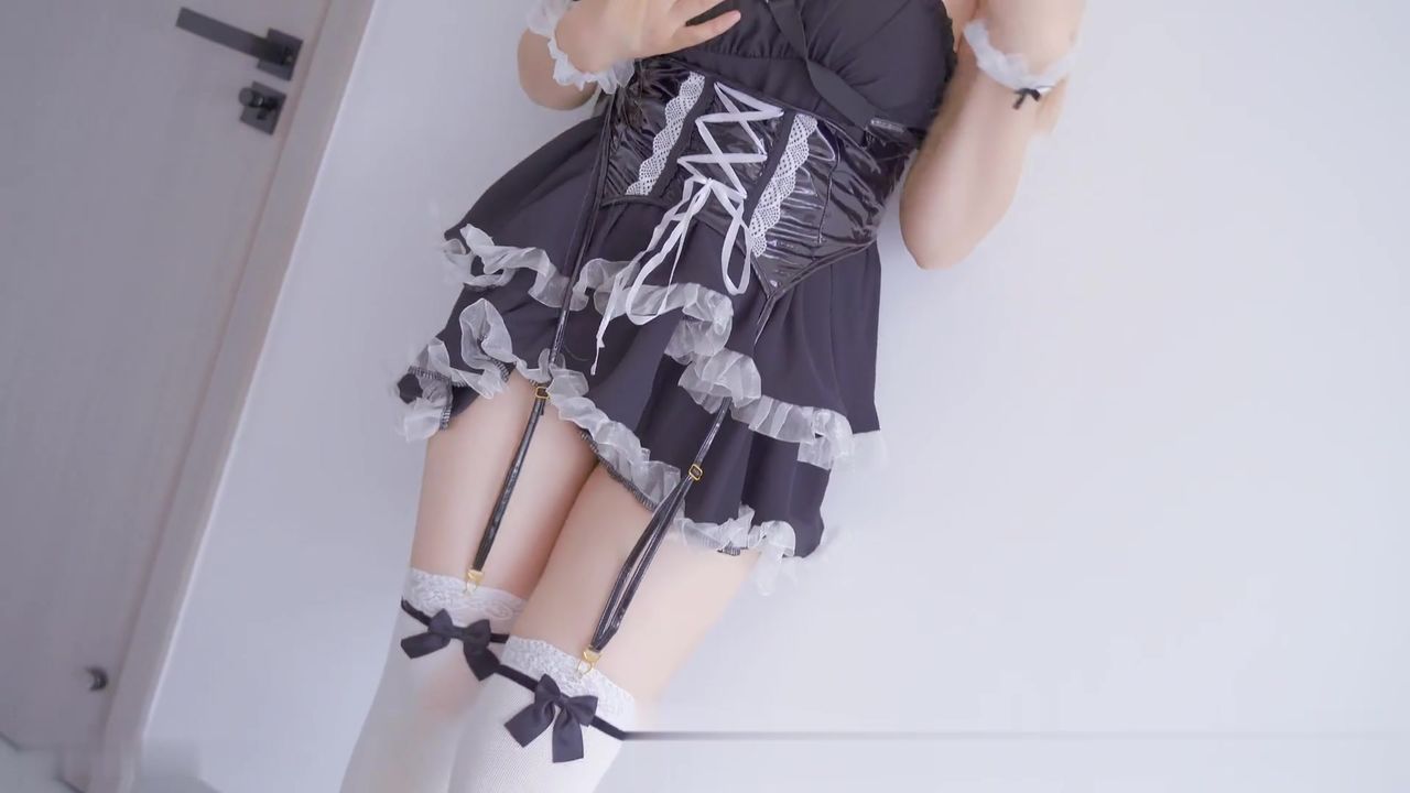 【69堂午夜视频】cos坏坏小恶魔被大肉棒注满了精液